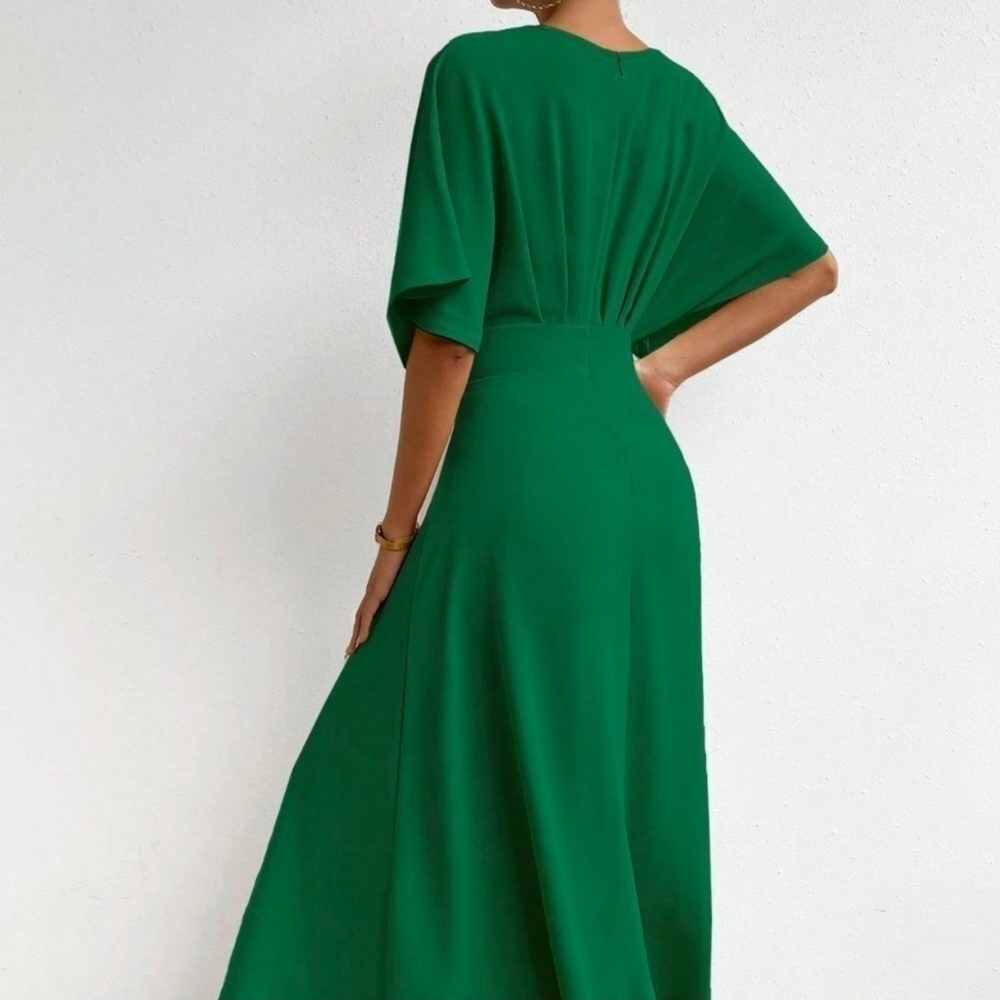 Dark Green Elegant Women's Solid Batwing SleeveA-line Dress - Picture 5 of 5